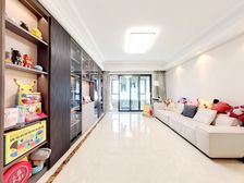 正南凯利海华府4室2厅精装修