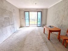 九江一中旁,九江小学旁,八里湖中心地段,碧桂园浔阳府毛坯三房