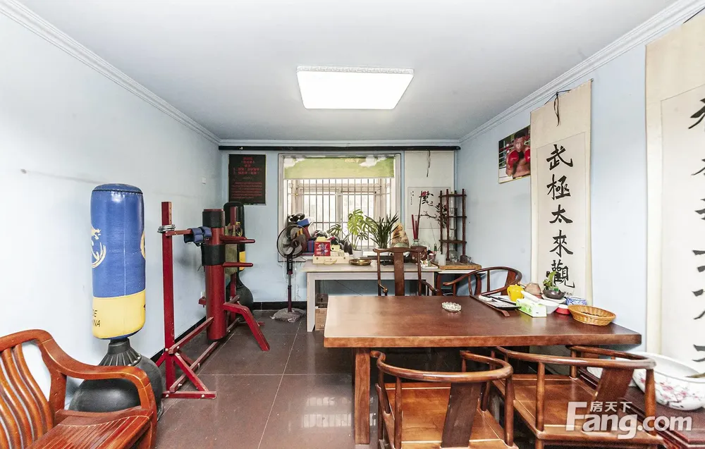 一楼带大院子和花园正南玉兰苑小区3室2厅精装修