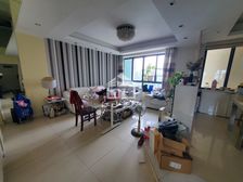 滨湖路 公务员小区旁 南湖国际广场4房268万 高层观景