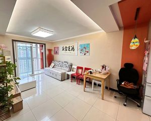 老业主委托出售南向两居满五客厅带阳台600万