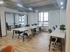 融创亿达丨紧邻栗园庄地铁精装100平 优惠出租