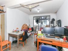 2012年次新房 邻河三期2房 景观楼层 户型方正通透