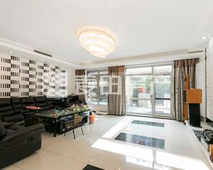南北通透褐石园4室2厅精装修