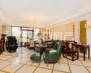 太阳公元9号楼东户大平层 诚意卖 带双车位