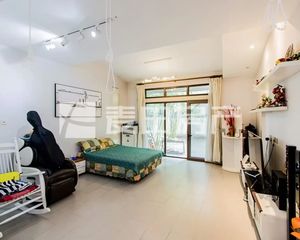 龙湾独栋边户4居 精装修一层带卧室 南院 老客户自住有钥匙
