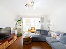 6号线地铁20米,低总价正规四居室,南北通透,位置安静,诚售