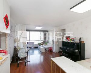 富力城C区3室1厅精装修