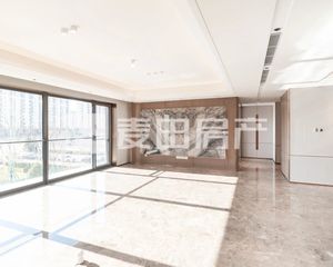 中海京叁號院精装三居 东南北向低楼层 168平品质住宅