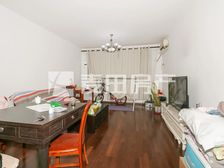 诚品建筑1室1厅精装修