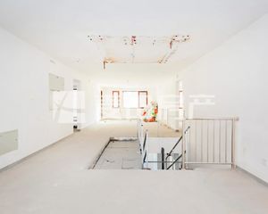 5室2厅世华龙樾四期