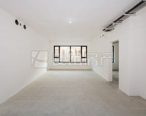 双阳台 集中供暖 方便看 有钥匙 位置不错 景粼原著东区