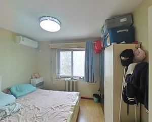 新安里西区2室,中间楼层,采光好