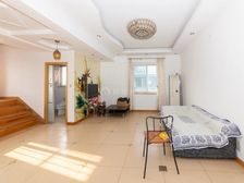 振华4楼大复式房源 带南北大露台户型正气 带车位随时看房