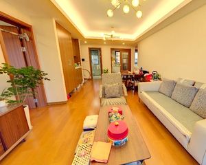 格兰郡庭3室2厅2卫南朝向305.0万元/套出售