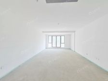 北苑华贸城 铂金墅 城市别墅产品 东区中间位置上叠拼 诚售