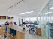 70年大产权 民水电 有燃气 满五年 精装急售