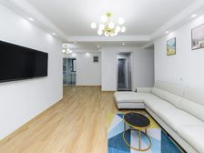 水韵花都 全新装修大四房 南北通透边户 周边配套齐全 有轻轨