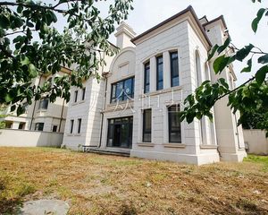 凯德把边观山独栋,500平米绿地,三面无遮挡