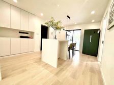 7,13号线长清站 满五无税 房东诚意卖 价格好谈 精装全送