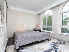 独栋别墅+3000精装花园400平六房 3个车位看房找小李