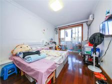 金色中环,交通方便,配套齐全,环境优美,一梯二户,阳光充足。