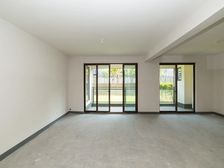 白金汉爵旁 东方君开3室毛坯 洋房一楼底复带院子 南北通透