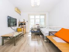 东城区,全凸一居室,客厅和卧室并齐朝西,无遮挡,采光好