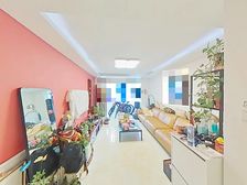 新上!花园位置,大复式,实际使用面积大,位置安静,诚意出售