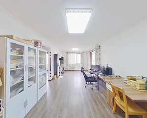 顺义0.5 龙湖大名居精装两居室