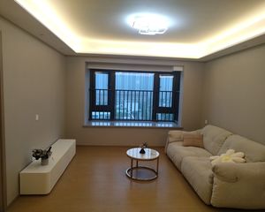 云潮中心3室2厅2卫南朝向285.0万元/套出售