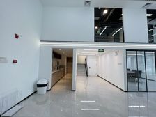 航城广场 复式层 精装修 随时可看 价格实惠 房东直租