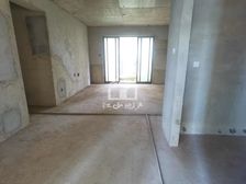 龙光玖珑湖一期 141平5房3卫 中间楼层 价格好谈