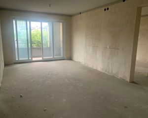 洋房!送车位!华建乾院 127平4居 南北向毛坯 随时签约