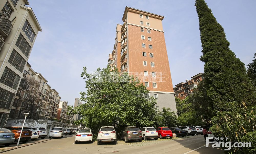 兴隆花园1楼复式5室2厅4卫带20平花园,洛阳涧西南昌路兴隆花园二手房