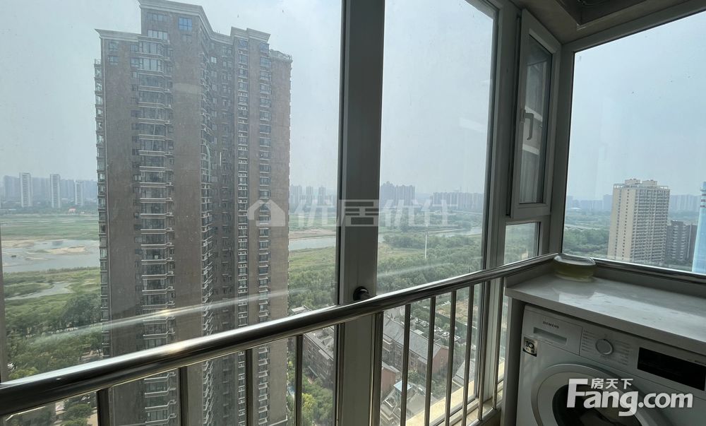 87平电梯房2室富地蓝泊湾