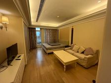 (急急急)城市摩尔!南商中心区!精装配家具!拎包入住!朝南