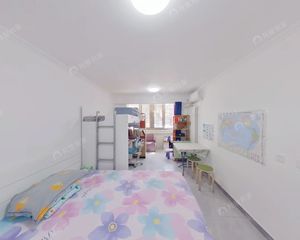 万泉区域 精装修一居室 户型方正 格局很好设计布置 位置好