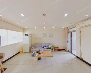 东西通透,明厨明卫,无遮挡采光好,小区人车分流,出行方便。