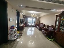 风格璟院 136.52平3居 南北向精装修 安静不临街