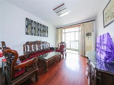 小区花园位置,电梯房中高层,前无遮挡,看房随时!三开间朝南