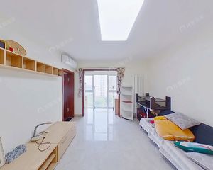 【顺义客户0.5%】国兴城全南两居 中间层 满五