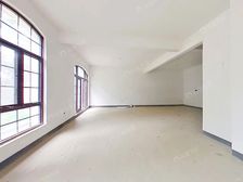 金科天玺 法式联排 地下车位 毛坯房 位置好 随时看房