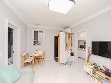 高兴花园精装双南两房,位置楼层好,诚意出售,方便看房