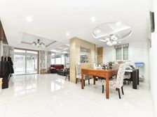 姑苏护城河边画锦坊联排,有车位,诚心出售