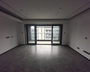 万科海潮映月4室2厅2卫南朝向360.0万元/套出售