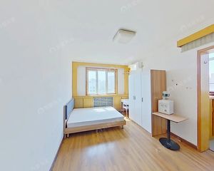 西坝河电梯两居,10平米方正客厅,采光好,近地铁随时能看