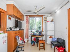 邻近地贴,城区中新位置,好楼层,看房方便,佳格能谈,诚心出售