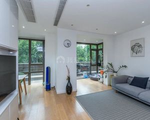 世茂之西湖 自住精装修的 诚心卖 价格好谈