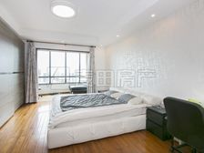 高层东南大三居,单价5万多,满五有一,落地窗,燕莎,亮马桥